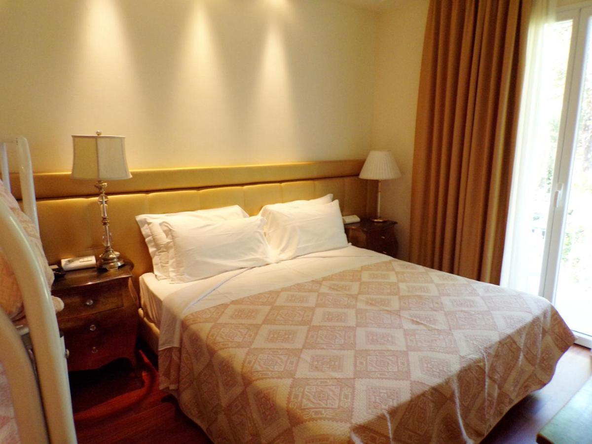 Hotel Hawaii Милано Мартима Екстериор снимка